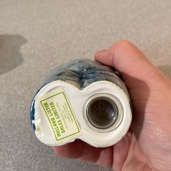 Salt and Pepper shakers. - Picture 9 of 10